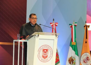 Rinde Rector de la UATx su tercer informe de actividades