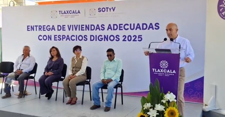 Entrega Gobernadora de Tlaxcala en Cuapiaxtla Viviendas Adecuadas con Espacios Dignos 2025.