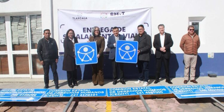 Gobierno estatal favorece el derecho a la movilidad de personas en silla de ruedas