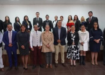 Estudiantes de la UATx ganan primer lugar en concurso de debate convocado por el ITE