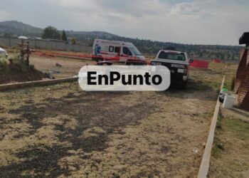 Madre acude a sepultar a su hijo y muere en el panteón en Terrenate.