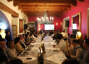 Carlos Moro destaca relevancia de mantener vínculos entre España y Tlaxcala.