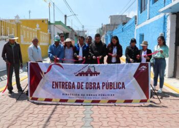 Entrega Presidenta de Ixtenco Miriam Aline Lazo Caballero obra de rehabilitación de pavimento en la Calle 6 Oriente.