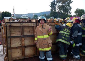 Gobierno Municipal de Ixtenco fortalece la capacitación de sus paramédicos en el Congreso Regional de Bomberas.