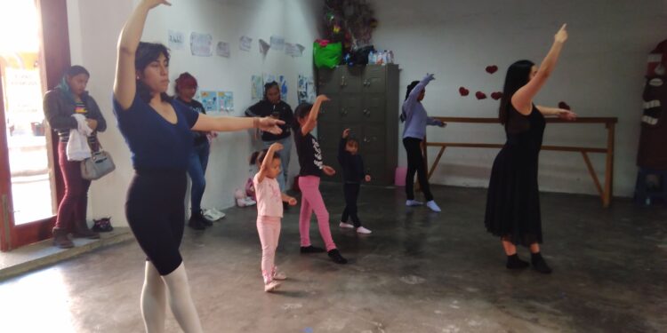 Con éxito se realiza en Centro Cultural Huamantla la primera sesión del Taller “Ballet para el Alma”.