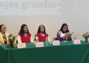 Lleva a cabo Ayuntamiento de Huamantla Mesa de Lectura “Mujer de Ojos Grandes”.