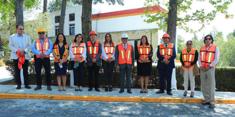 Comunidad universitaria de la UATx participa en el Primer simulacro nacional 2025