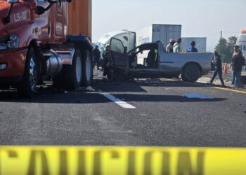 Accidente cobra la vida de dos personas en Xaloztoc.