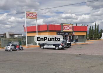 Roban vehículo a plena luz de día en Cuapiaxtla.