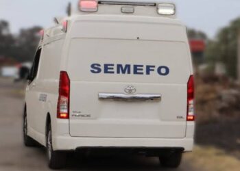 Familiares de abuelito sin vida impiden a autoridades levantamiento de cuerpo en Atltzayanca.