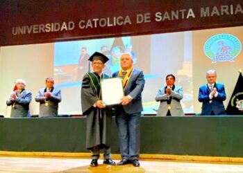 Recibe Rector de la UAT el grado Doctor Honoris Causa en Perú