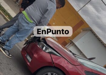 Impactan dos unidades en la carretera Zaragoza- Huamantla.