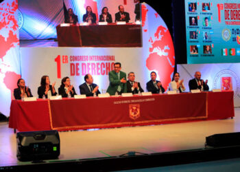 Inaugura Rector de la UATx 1er. Congreso Mundial de Derecho “Por la construcción de la paz”