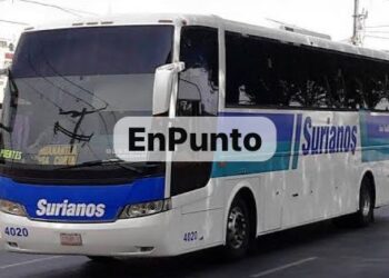 Sujetos armados asaltan autobús SURIANOS en Ixtenco.