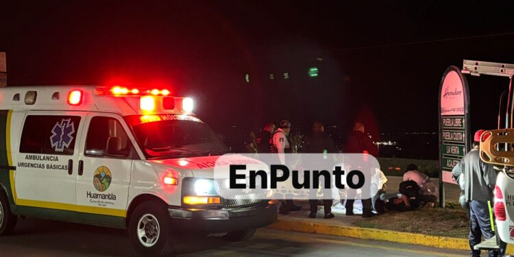 Masculino resulta lesionado tras derrapar su motocicleta en Huamantla.