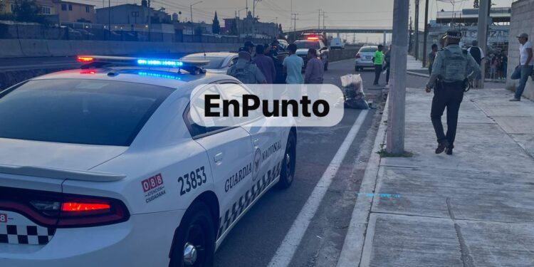 Salvan la vida abuelitos tras volcar su camioneta en Huamantla.