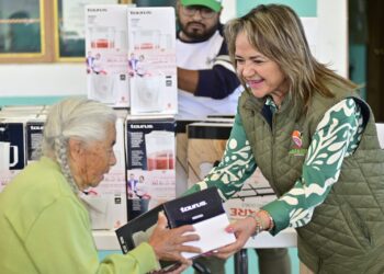 EL AMOR A MAMÁ NO TIENE DISTANCIAS: GOBIERNO DE HUAMANTLA LAS CELEBRA EN LAS COMUNIDADES MÁS ALEJADAS