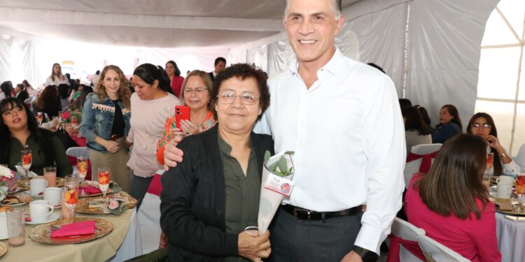 El Gobierno Municipal de Tlaxcala de Xicohténcatl celebra con risas y reconocimiento a las madres en su día