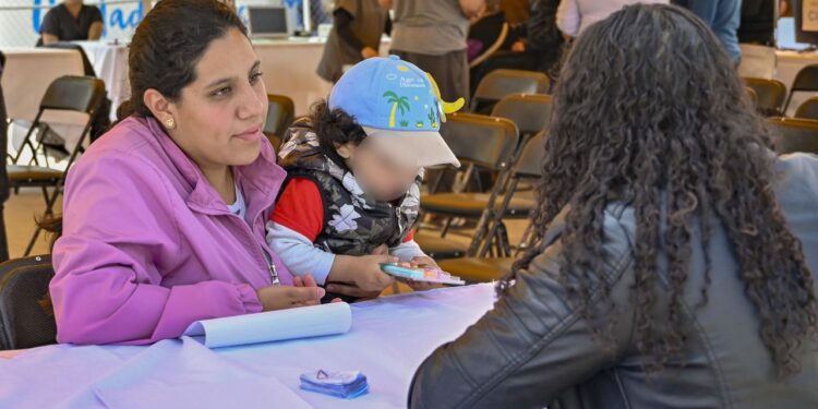 CON ATENCIÓN GRATUITA Y DE CALIDAD LA CARAVANA “POR AMOR A LAS FAMILIAS” LLEGA A FRANCISCO VILLA TECOAC