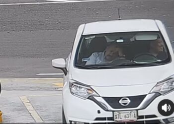 Aclara Noé Parada y acompañante situación en gasolinera.