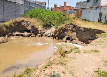 Avanza considerablemente mejora en el canal Niños Héroes en San Sebastián, Huamantla.