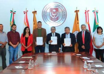 UATx y Ayuntamiento de Nanacamilpa firman convenio de colaboración para proteger zona de luciérnagas