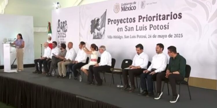 En SLP, la Secretaría de Bienestar y el IMSS-Bienestar firman convenio de colaboración para el programa Salud Casa por Casa; la Presidenta Claudia Sheinbaum firmó como testigo de honor