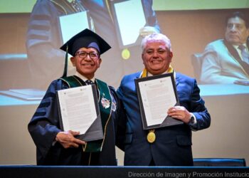 Renuevan acuerdo de colaboración la UATx y la Universidad Católica de Santa María de Perú