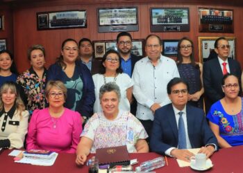Impartió Beatriz Paredes taller “Reflexiones sobre las estrategias para una cultura de paz”, en la UATx