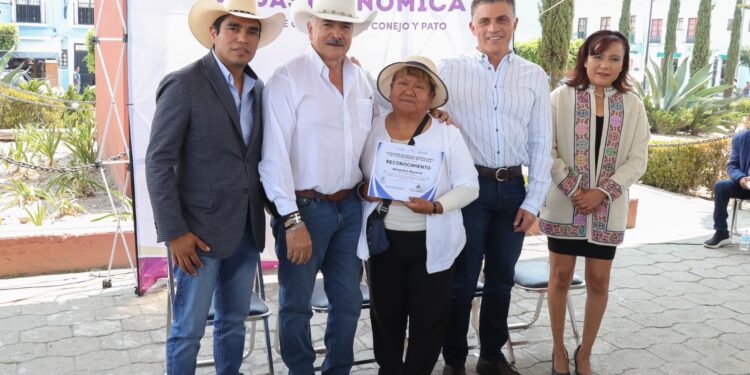 Impulsa Alfonso Sánchez en Tlaxcala la soberanía alimentaria y reconoce a productores locales