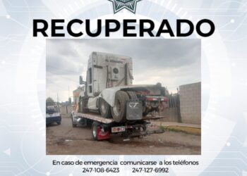 POLICÍA MUNICIPAL DE HUAMANTLA LOCALIZA TRACTOCAMIÓN CON HUELLAS DE DESVALIJAMIENTO EN LÁZARO CÁRDENAS