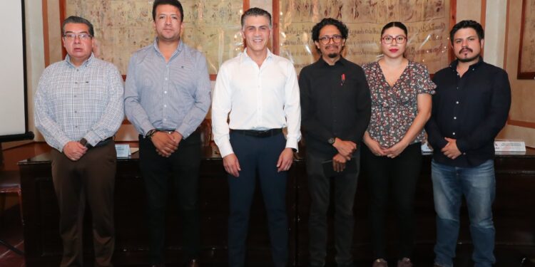 Reafirma Alfonso Sánchez el diálogo con locatarios del Mercado Emilio Sánchez Piedras para impulsar proyecto de renovación