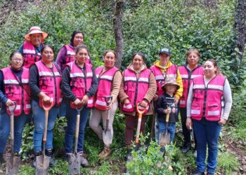 Invita CIE- UATx a mujeres de 𝐀𝐦𝐚𝐧𝐭𝐨𝐥𝐥𝐢 𝐄𝐥 𝐑𝐨𝐬𝐚𝐫𝐢𝐨  para nueva edición de diálogos universitarios