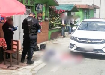 ATIENDEN POLICÍA MUNICIPAL Y PROTECCIÓN CIVIL A HOMBRE QUE CAYÓ AL COLOCAR UN ANUNCIO