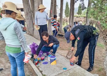 POLICÍA DE HUAMANTLA, “MUJERES TEJEDORAS POR LA PATRIA” Y VECINOS SE UNEN PARA RESCATAR ESPACIOS PÚBLICOS