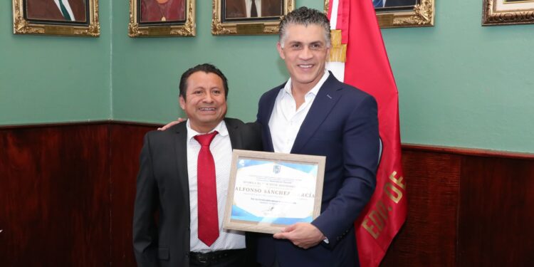 Reconoce presidente Alfonso Sánchez a estudiantes de excelencia de la Telesecundaria “Municipio de Tlaxcala”