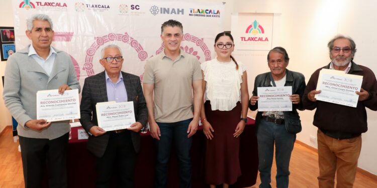 Reconoce presidente Alfonso Sánchez invaluable labor de cronistas comunitarios