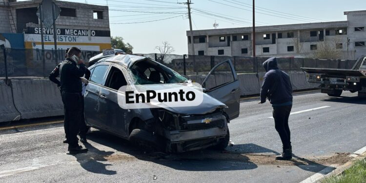 Aparatoso 4ccid3nt3 deja solo daños materiales en Huamantla.