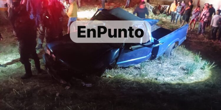 Peregrinos sobreviven a accidente en Terrenate
