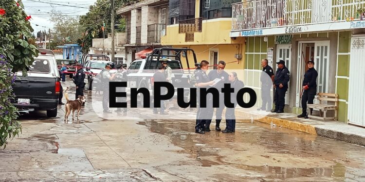 A b4l4z0s m4t4n a un hombre en Tequexquitla.