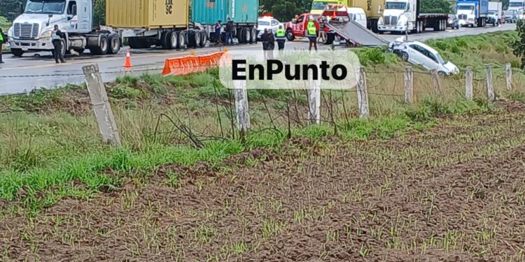 Un lesionado deja volcadura en la Perote – Amozoc, a la altura de Cuapiaxtla.