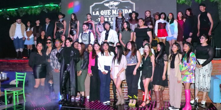 Innovación y conocimiento plasman estudiantes de Diseño Textil UATx en la 𝐖𝐞𝐬𝐭𝐞𝐫𝐧 𝐆𝐥𝐚𝐦 𝟐𝟎𝟐𝟓