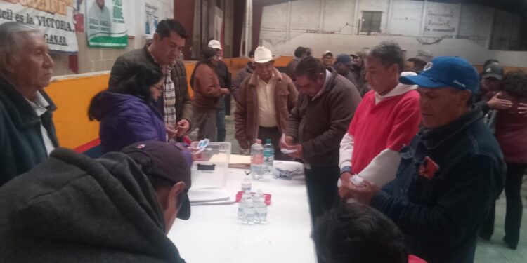Toma protesta Miguel Ángel Hernández Montiel como comisariado ejidal en Huamantla.