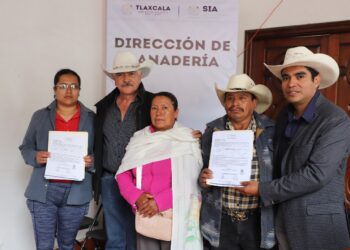 Entrega SIA cartas de autorización a productores pecuarios