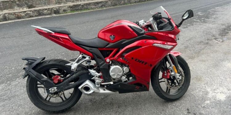 ¡Mientras dormían! Roban motocicleta en fraccionamiento de Huamantla.