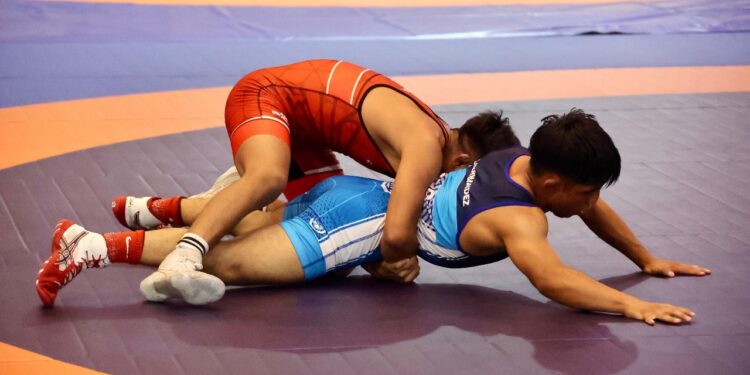 0limpiada nacional: competencias de luchas con gladiadores al estilo grecorromano