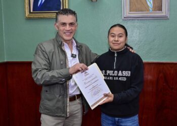 EL ALCALDE ALFONSO SÁNCHEZ GARCÍA RECONOCE LA EXCELENCIA ACADÉMICA DE ESTUDIANTES DEL IPN