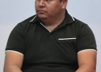 Acusan al presidenta de Zaragoza, Huamantla, de quedarse con dinero de apoyos de ciudadanos.