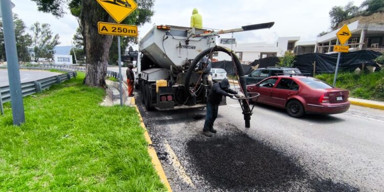El Ayuntamiento de Tlaxcala intensifica labores de bacheo en principales vialidades de la capital