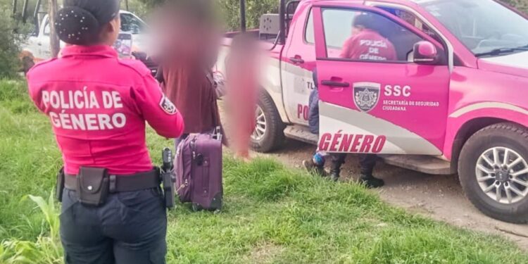 ACCIÓN COORDINADA ENTRE LA POLICÍA MUNICIPAL Y ESTATAL DE GÉNERO ATIENDE CASO DE VIOLENCIA FAMILIAR EN HUAMANTLA